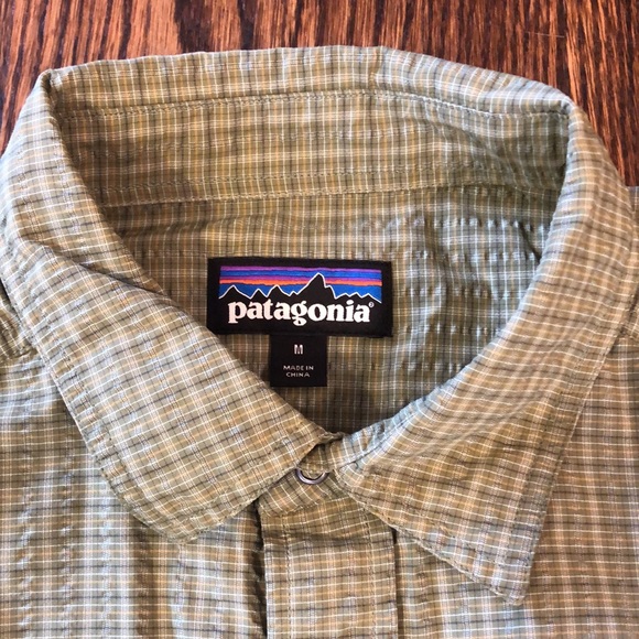 COPY - Lightweight Green Patagonia Shirt - Picture 5 of 6
